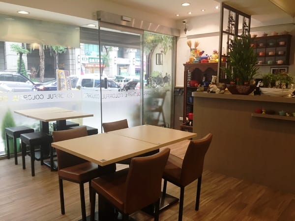 Colorful kitchen/ 卡樂坲廚房:Colorful kitchen 卡樂坲廚房