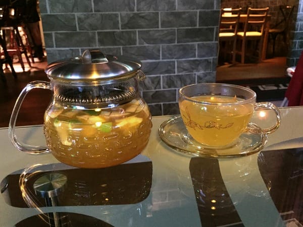 woops bistro bar:woops bistro bar