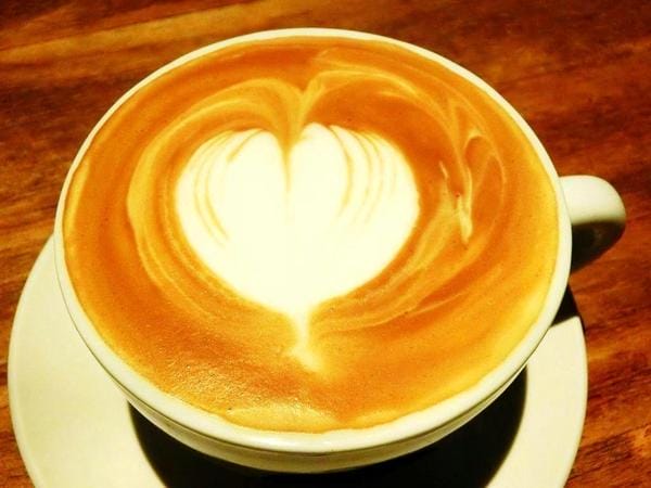 TAKE OUT burger & cafe:TAKE OUT 美式餐廳