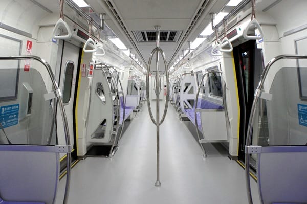 桃園機場捷運:「中壢場」搭桃園機捷挑戰未知旅程-用盲旅玩轉桃園