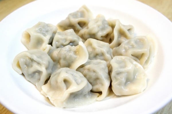 貓咪啃餃子:貓咪啃餃子