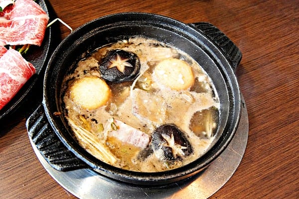 喜園風味涮涮鍋(忠孝東路店):【喜園風味涮涮鍋】後山埤捷運美食