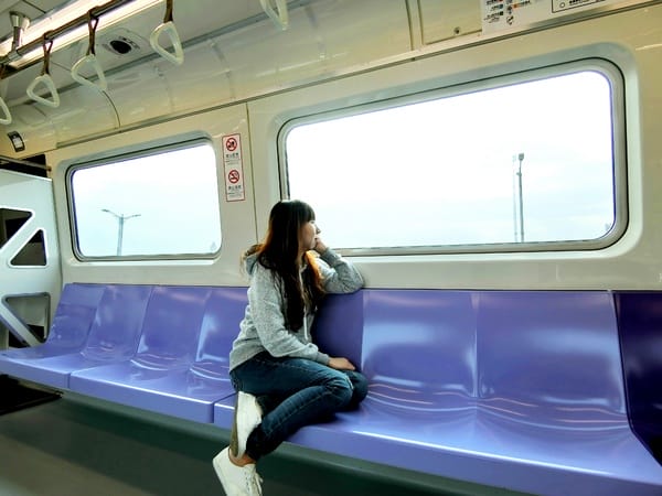 桃園機場捷運:「中壢場」搭桃園機捷挑戰未知旅程-用盲旅玩轉桃園