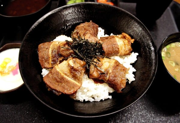 小學日燒肉丼食堂:小學日燒肉丼食堂