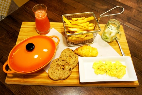 Voyage Addiction Cafe 旅行。家:Voyage Addiction Cafe 旅行。家