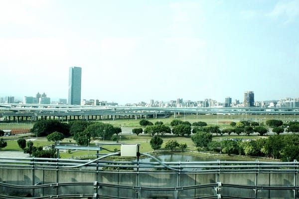 桃園機場捷運:「中壢場」搭桃園機捷挑戰未知旅程-用盲旅玩轉桃園