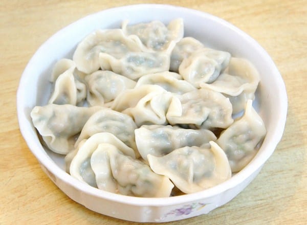 貓咪啃餃子:貓咪啃餃子