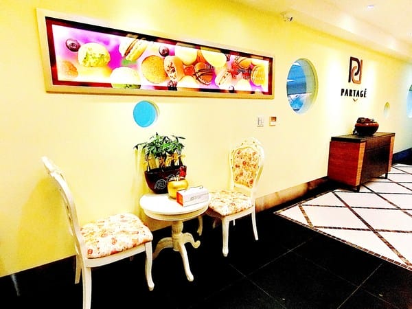 橙色食品:橙色食品。法芙娜巧克力蛋糕捲