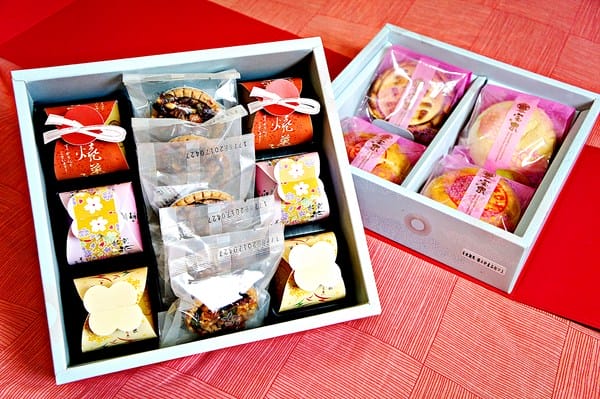 宝泉食品:【宝泉食品】花漾情緣喜餅雙層A款