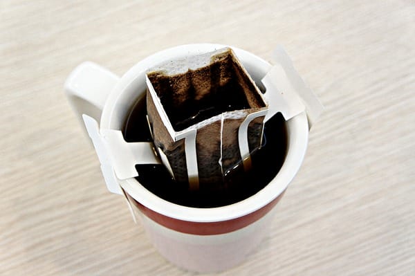 半天水事業股份有限公司:鮮剖100%純天然冷壓初榨椰子油