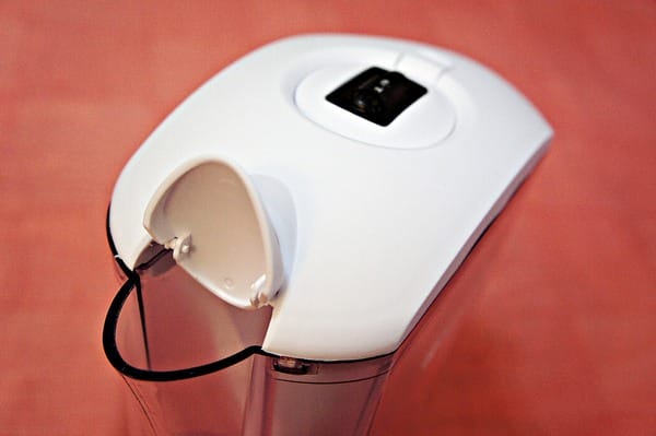 美國 Brondell H2O+ 長效濾水壺:美國 Brondell H2O+ 長效濾水壺