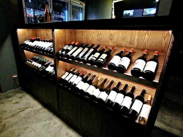 Smith酒藏:【Smith酒藏】 紅酒白酒香檳。500元無限暢飲。捷運忠孝復興站