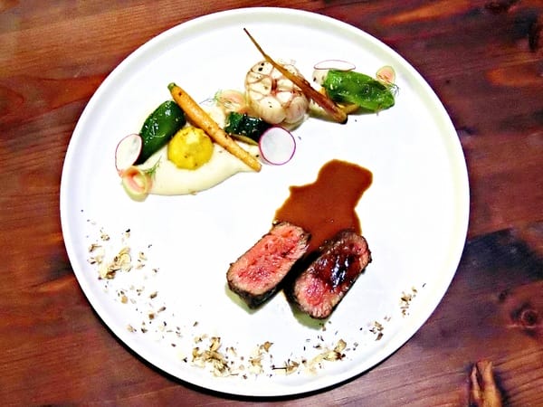 Smith酒藏:【Smith酒藏】 紅酒白酒香檳。500元無限暢飲。捷運忠孝復興站