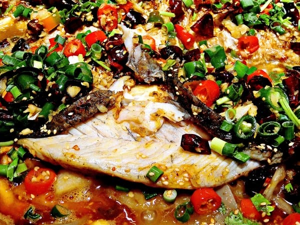 一品言巴渝特色餐館:【一品言巴渝特色餐館】重慶烤魚。麻辣乾鍋