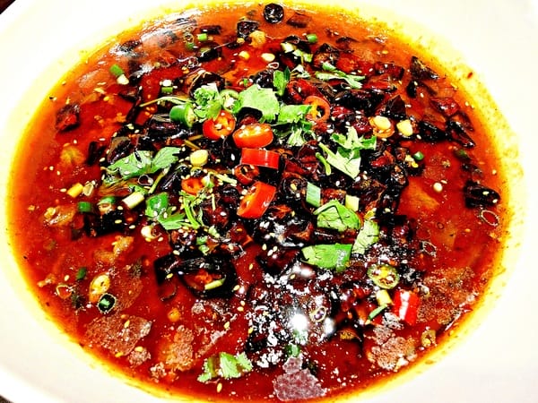 一品言巴渝特色餐館:【一品言巴渝特色餐館】重慶烤魚。麻辣乾鍋