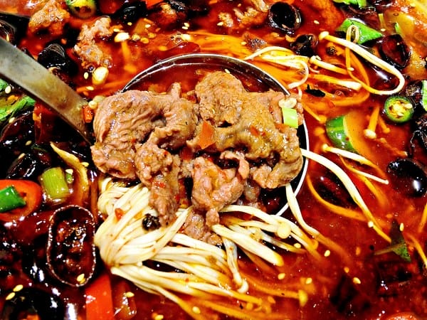 一品言巴渝特色餐館:【一品言巴渝特色餐館】重慶烤魚。麻辣乾鍋