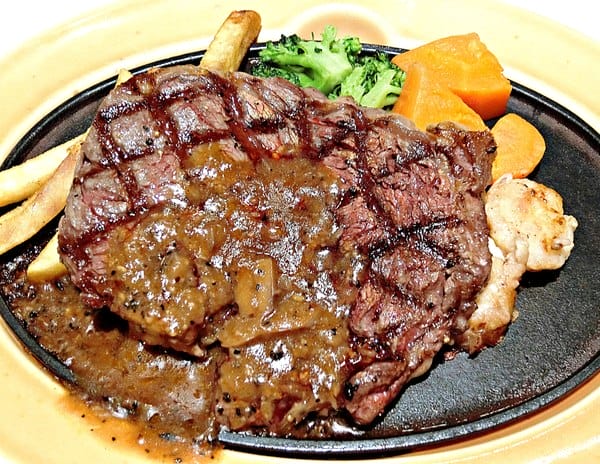 ROYAL HOST樂雅樂家庭餐廳(南港園區店):樂雅樂日式家庭餐廳 Royal Host