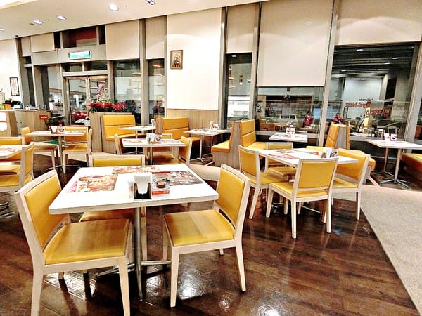 ROYAL HOST樂雅樂家庭餐廳(南港園區店):樂雅樂日式家庭餐廳 Royal Host