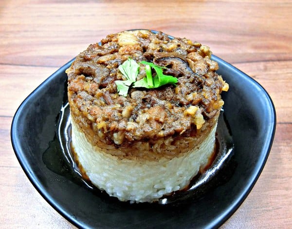 胖媽媽大腸蚵仔麵線肉粽(忠明店):胖媽媽大腸蚵仔麵線 忠明店