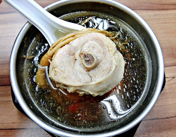 胖媽媽大腸蚵仔麵線肉粽(忠明店):胖媽媽大腸蚵仔麵線 忠明店