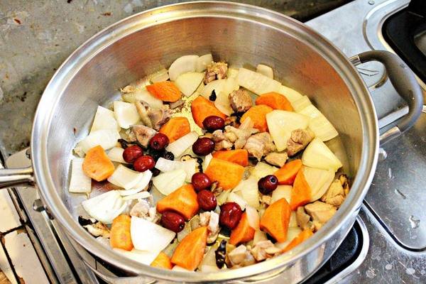 FJ飛捷義大利生活館:【FJ飛捷義大利生活館】新科技快鍋—炒鍋。義大利原裝進口。保用50年的高級快鍋!