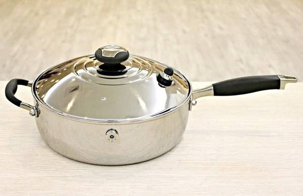 FJ飛捷義大利生活館:【FJ飛捷義大利生活館】新科技快鍋—炒鍋。義大利原裝進口。保用50年的高級快鍋!