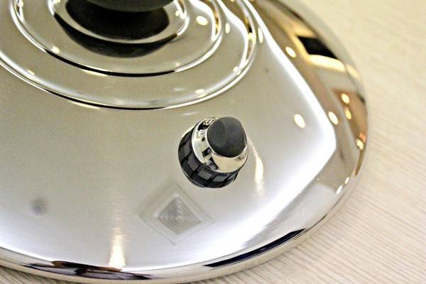 FJ飛捷義大利生活館:【FJ飛捷義大利生活館】新科技快鍋—炒鍋。義大利原裝進口。保用50年的高級快鍋!