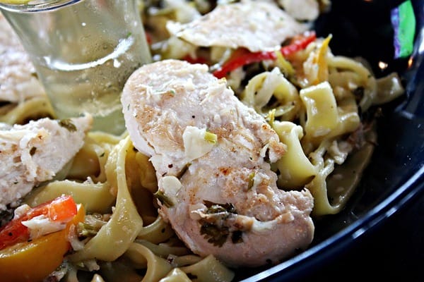 ABV閣樓餐酒館景觀餐廳:【ABV閣樓餐酒館景觀餐廳】板橋府中站。世界精釀啤酒。手工義大利麵