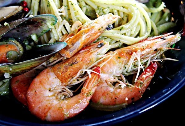 ABV閣樓餐酒館景觀餐廳:【ABV閣樓餐酒館景觀餐廳】板橋府中站。世界精釀啤酒。手工義大利麵