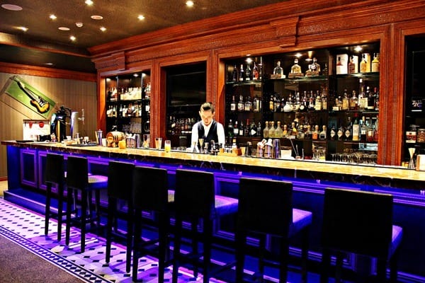 Rocket Music:【Rocket Music】音樂餐酒館推薦。LIVE演唱