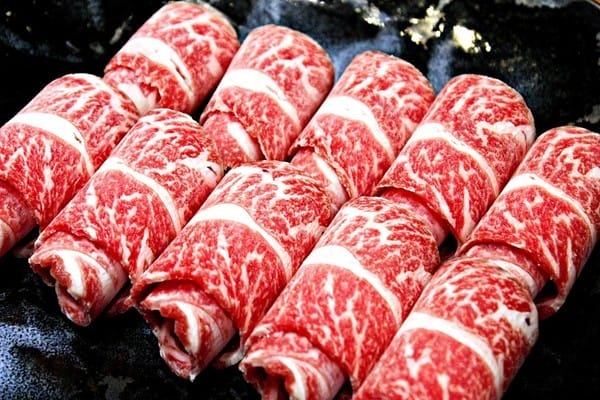 名流水岸民生館:【名流水岸民生館】高級精緻鍋物。招牌萬古燒料理