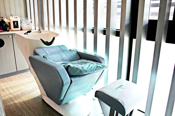 VeLOURS汎蘿髮型:【VeLOURS髮廊】桃園染燙設計。結構式護髮