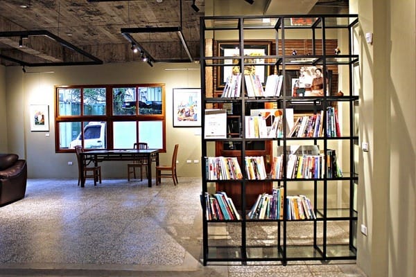 宜蘭人故事館:【宜蘭人故事館】永恆的蔣渭水。燈籠主題展覽。VR體驗館。波堡披薩Bobo Pizza。i-FRANCE 愛法餐廳