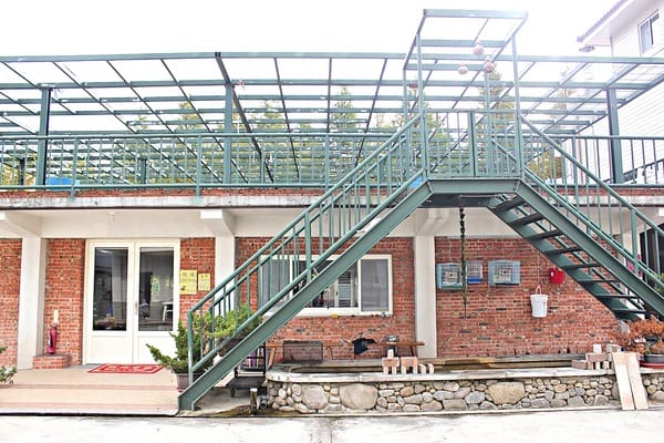 和風民宿&食堂:【和風民宿&食堂】苗栗公館客家美食。烘豆vs手沖咖啡。墨硯山健行