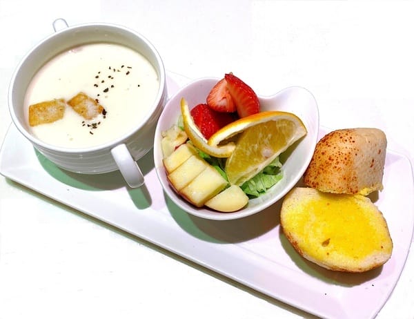 Oyami cafe:【Oyami cafe】台北西門町下午茶。義大利麵