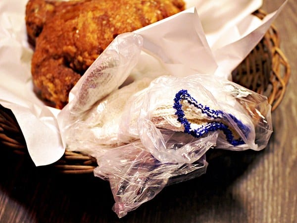 水貨 烤魚火鍋(新莊店):【水貨。新莊店】炭火烤魚。重慶手撕一隻雞。人氣排隊美食