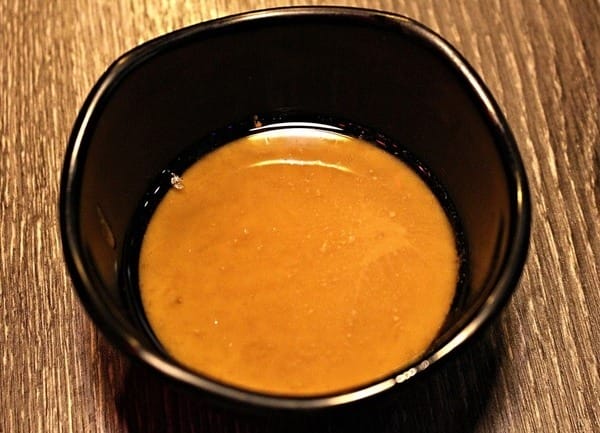 水貨 烤魚火鍋(新莊店):【水貨。新莊店】炭火烤魚。重慶手撕一隻雞。人氣排隊美食