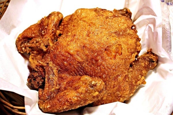 水貨 烤魚火鍋(新莊店):【水貨。新莊店】炭火烤魚。重慶手撕一隻雞。人氣排隊美食