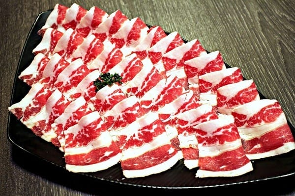 水貨 烤魚火鍋(新莊店):【水貨。新莊店】炭火烤魚。重慶手撕一隻雞。人氣排隊美食