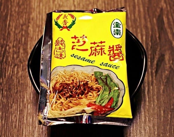 水貨 烤魚火鍋(新莊店):【水貨。新莊店】炭火烤魚。重慶手撕一隻雞。人氣排隊美食