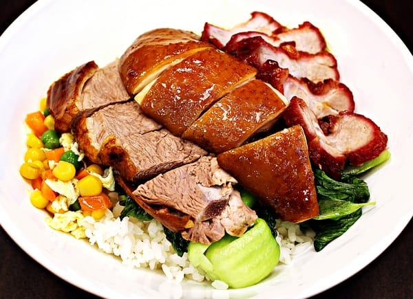 【榮華三寶飯惦】燒臘便當。捷運板橋站。新北食記