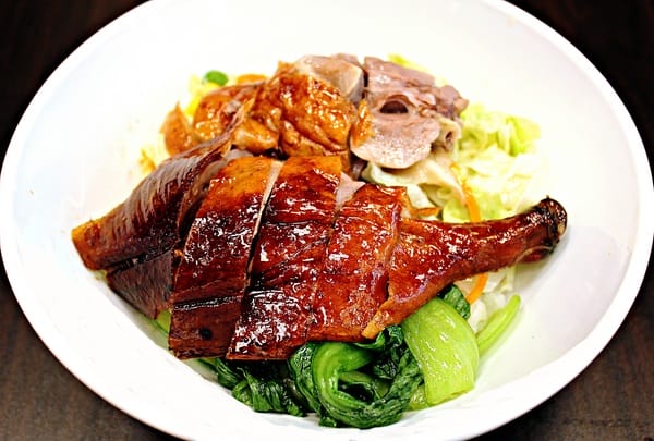 【榮華三寶飯惦】燒臘便當。捷運板橋站。新北食記