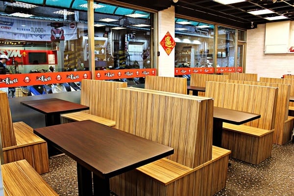 【榮華三寶飯惦】燒臘便當。捷運板橋站。新北食記