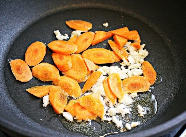 【eLife易廚鍋具】頂極62層健康不沾鍋。平底鍋30cm