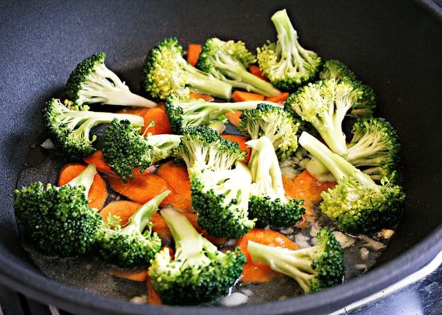 【eLife易廚鍋具】頂極62層健康不沾鍋。平底鍋30cm