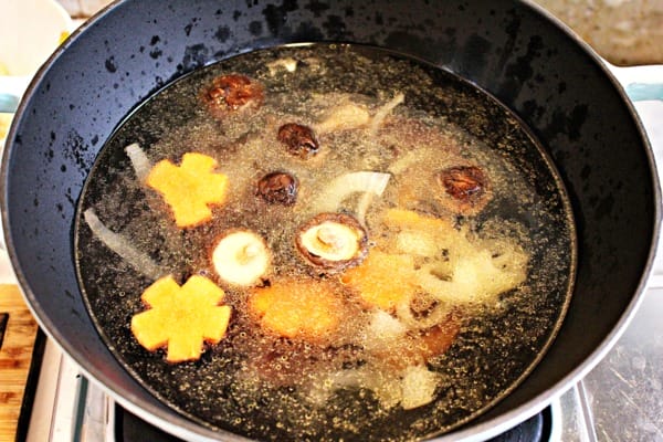 【摩堤MULTEE】28cm鑄鐵雙享鍋晶鑽藍。鑄鐵鍋推薦