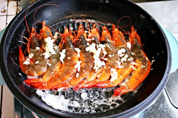 【摩堤MULTEE】28cm鑄鐵雙享鍋晶鑽藍。鑄鐵鍋推薦