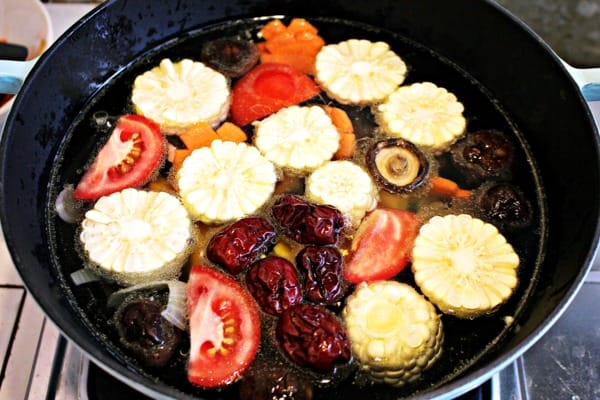 【摩堤MULTEE】28cm鑄鐵雙享鍋晶鑽藍。鑄鐵鍋推薦