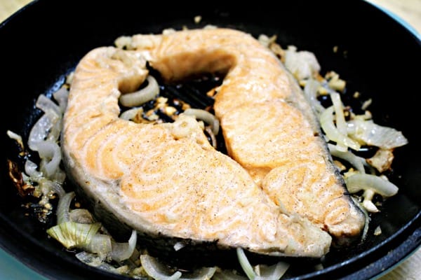 【摩堤MULTEE】28cm鑄鐵雙享鍋晶鑽藍。鑄鐵鍋推薦