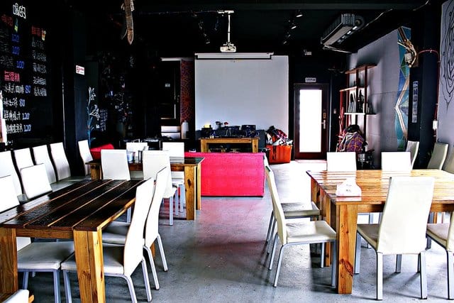 【沿海假期 coastal holiday】蘭嶼海景民宿餐廳酒吧。飛魚料理推薦。蘭嶼住宿推薦